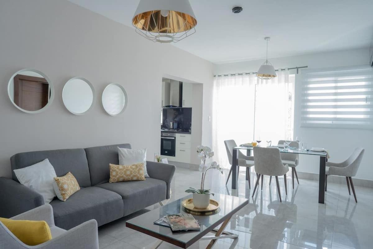 Soha Suites I 圣地亚哥洛斯卡巴 外观 照片